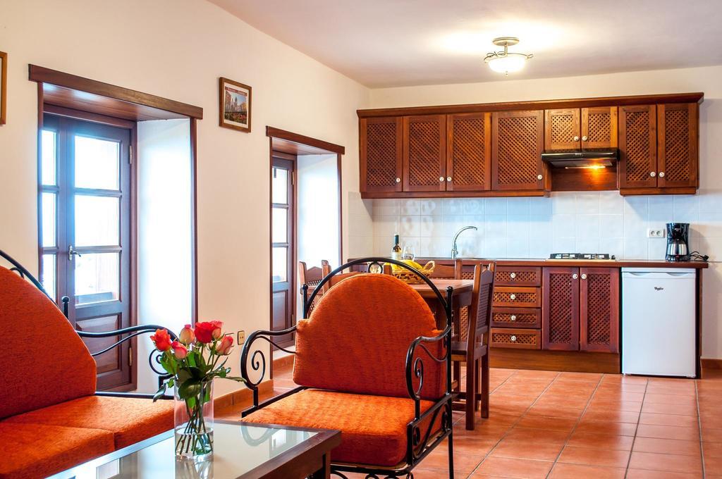 Holidaynorthtenerife Caserio Rural Los Charcos อิคอดเดลอสวินอส ห้อง รูปภาพ